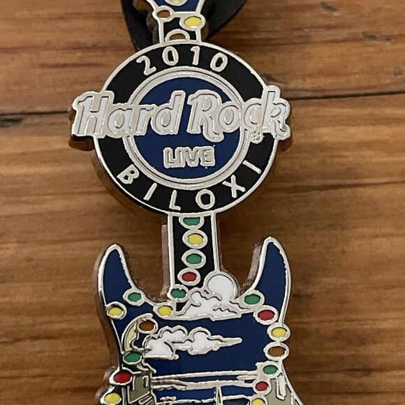 Hard Rock Cafe Biloxi 2010 Guitar Pin Limited Edition 300 Collectible Music - Picture 4 of 9